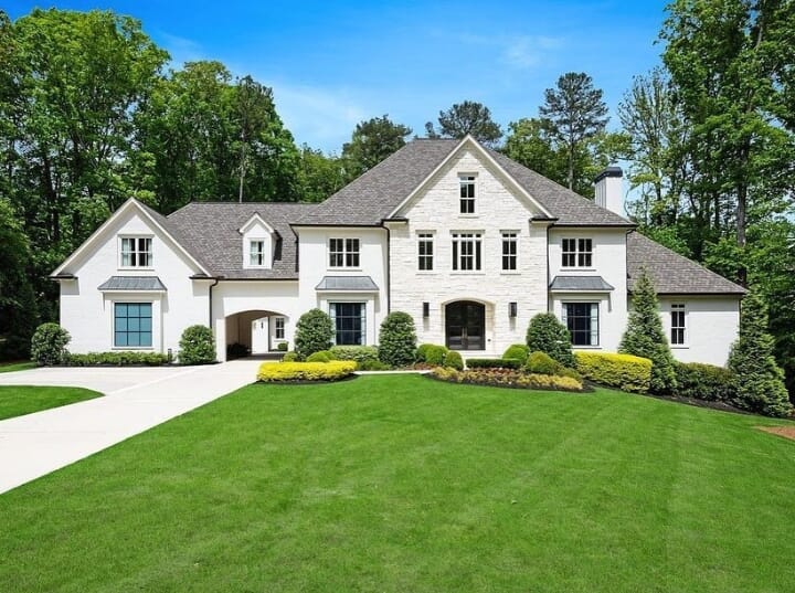 Luxury Realestate in Atlanta, Georgia, USA. Front yard